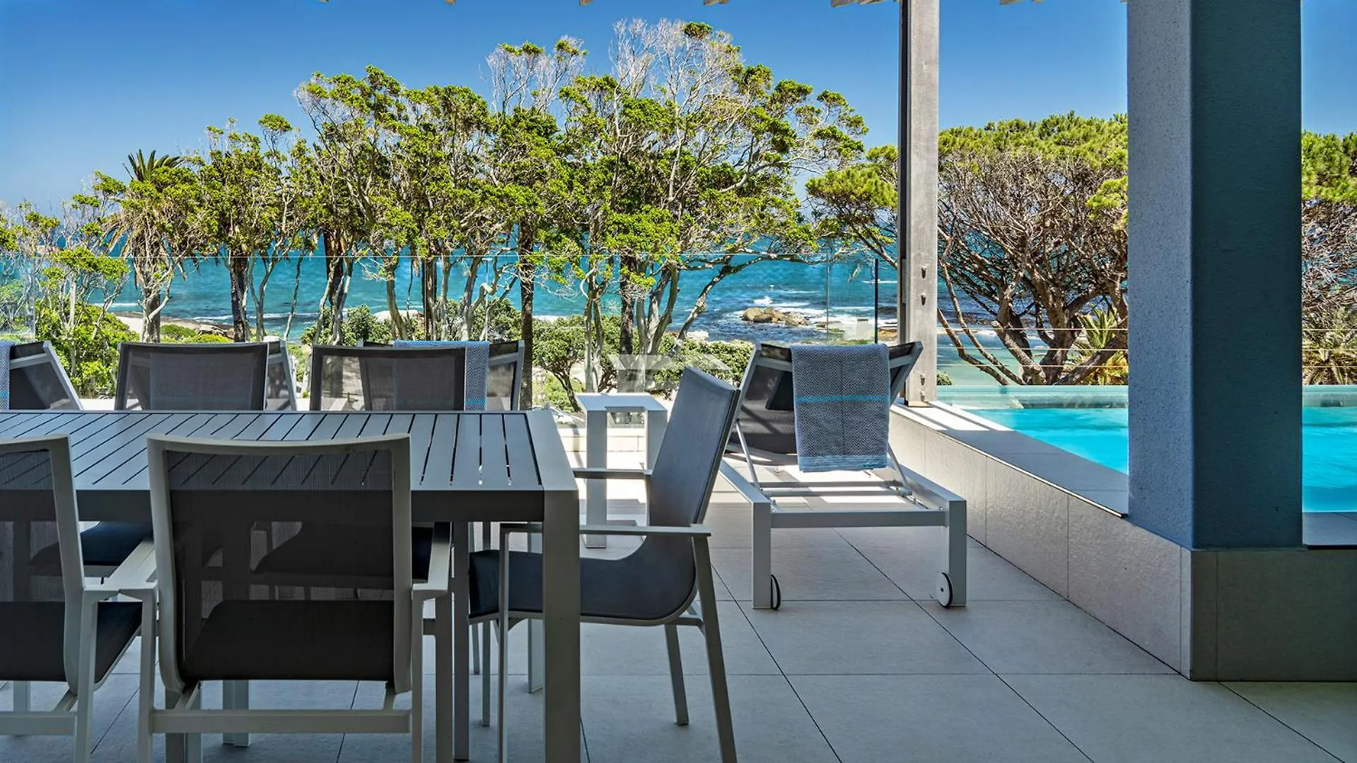 Blue Views Penthouse Beachfront Apartment With Pool Villa Cape Town