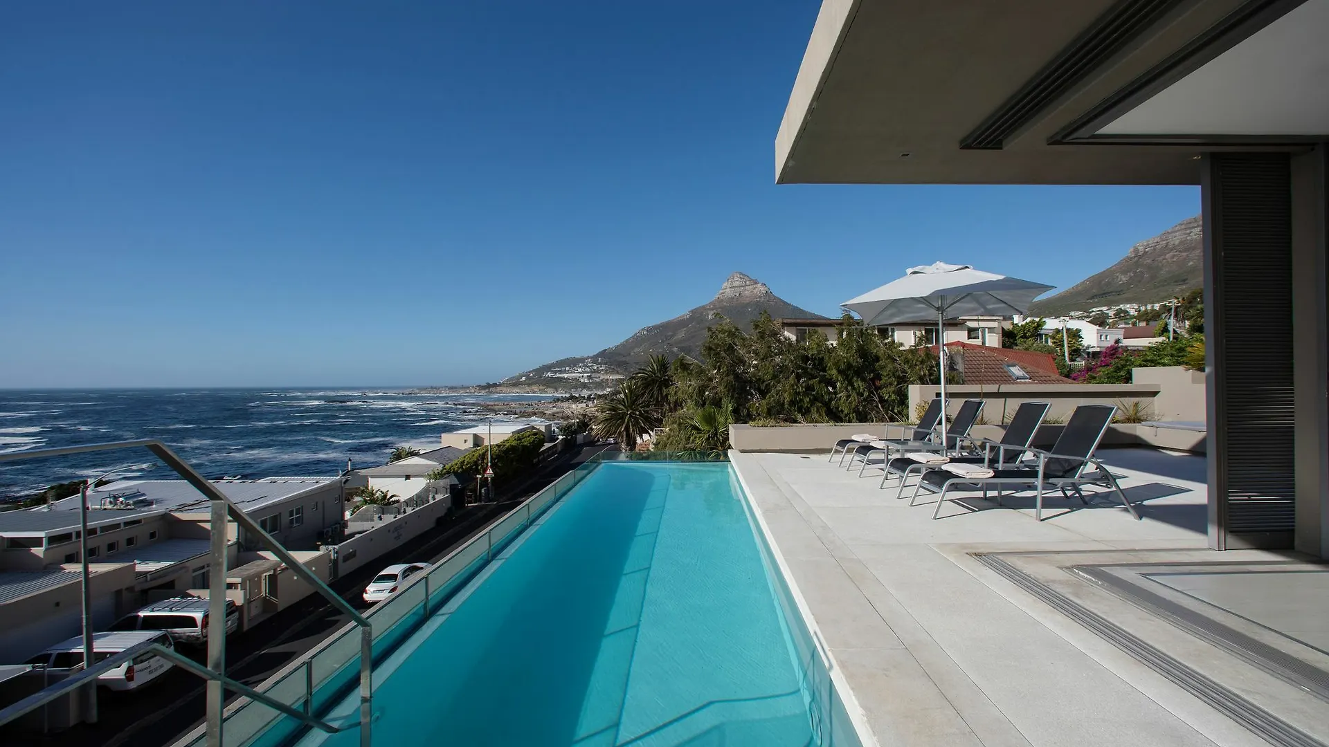 Blue Views Penthouse Beachfront Apartment With Pool