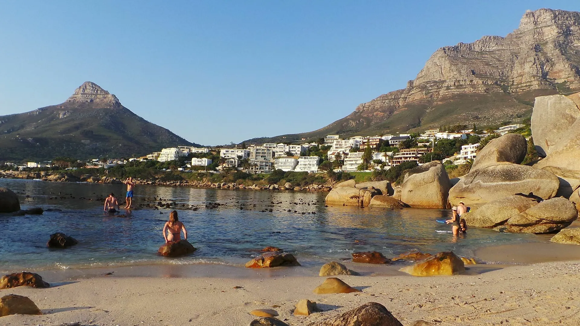 Blue Views Penthouse Beachfront Apartment With Pool 0*, Cape Town