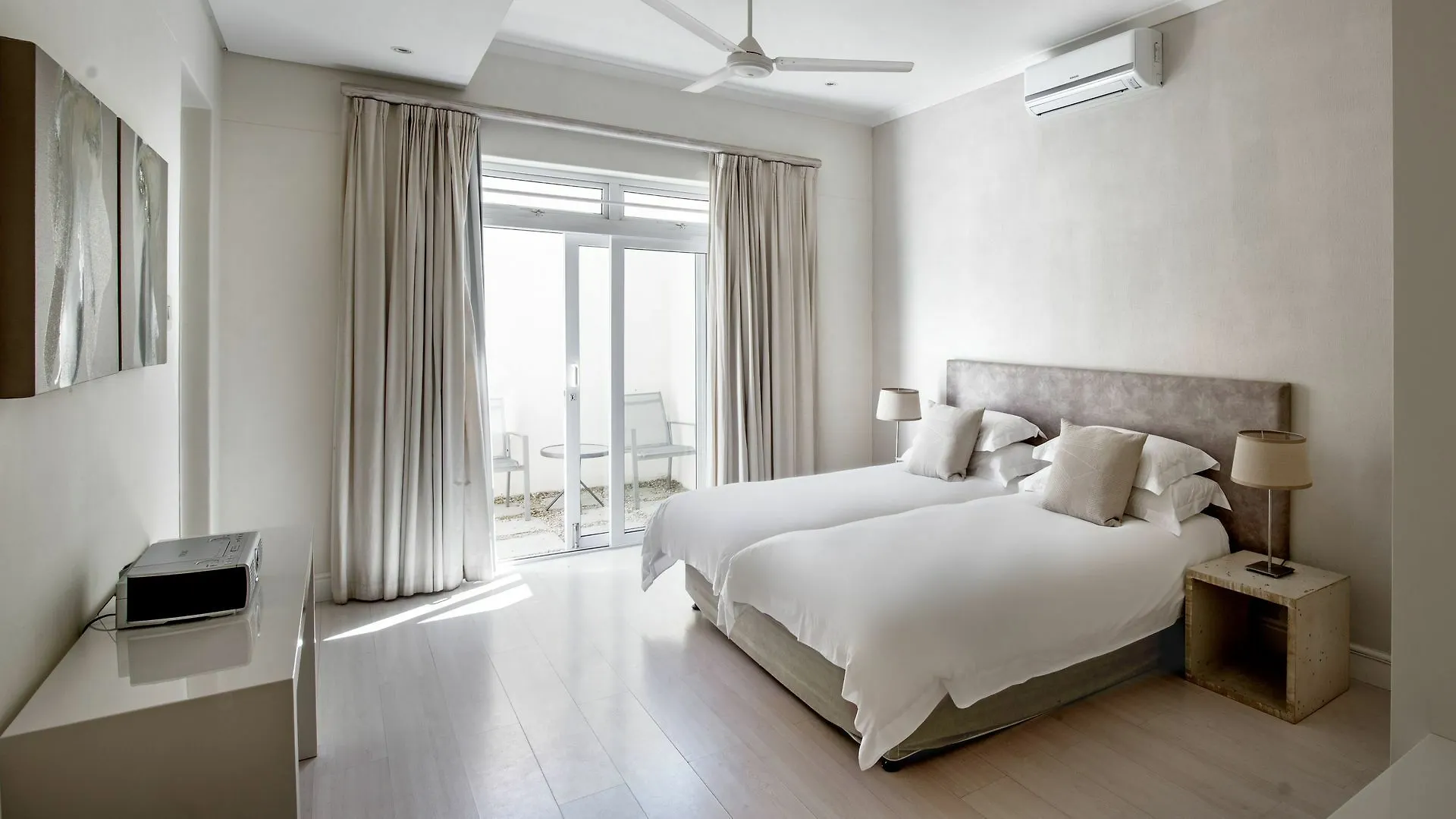 Blue Views Penthouse Beachfront Apartment With Pool