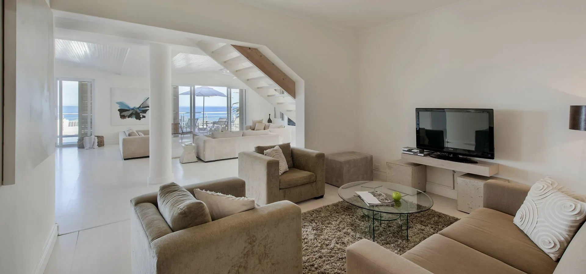 Blue Views Penthouse Beachfront Apartment With Pool 0*, Cape Town