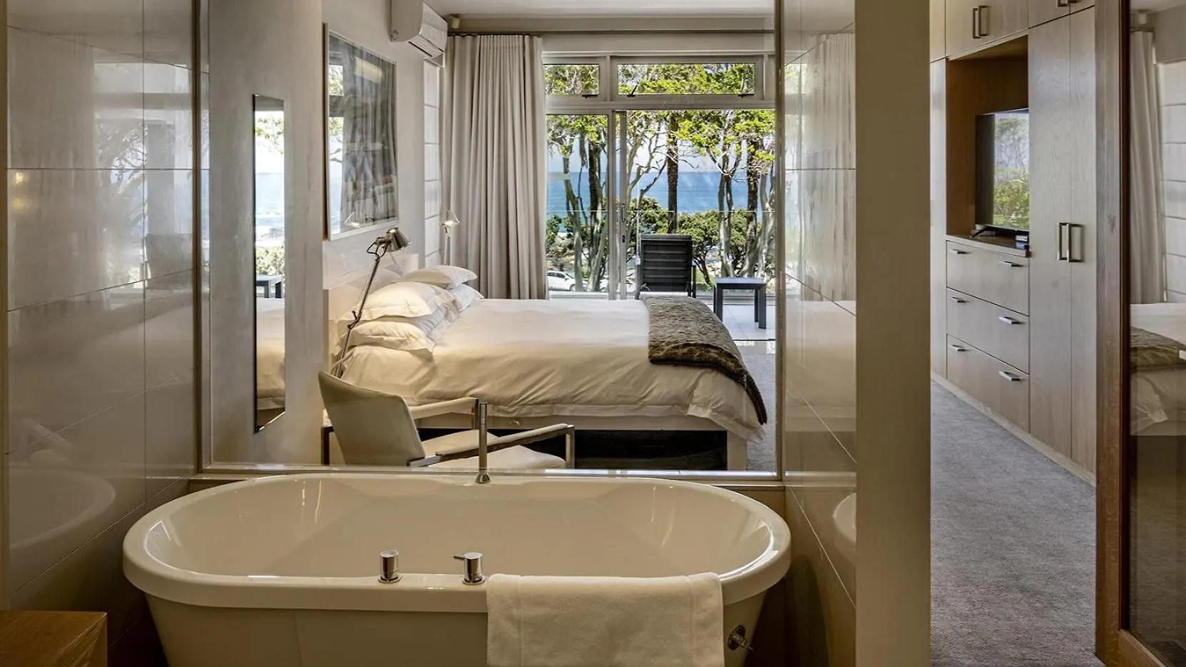 Blue Views Penthouse Beachfront Apartment With Pool Cape Town