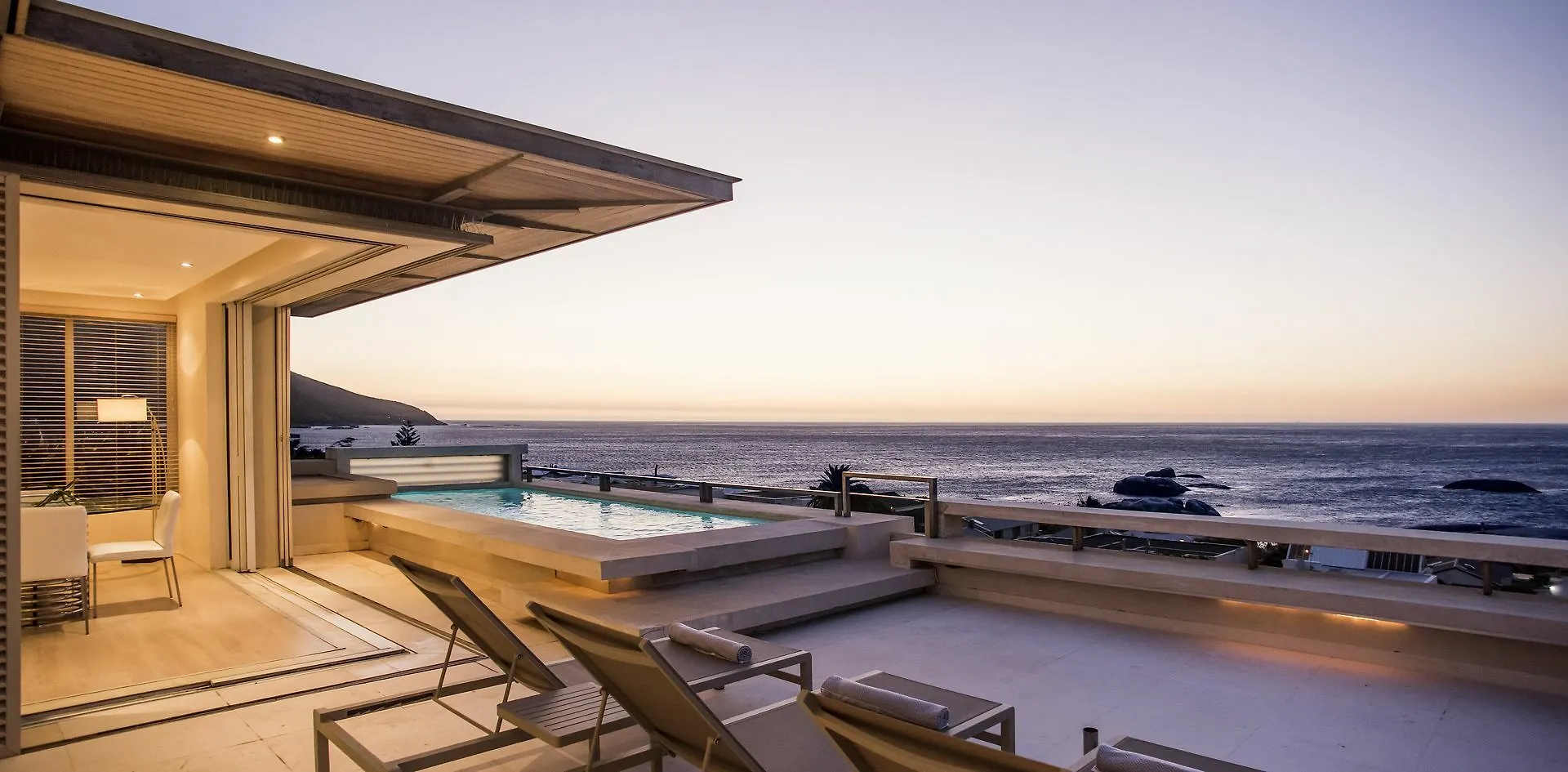 Blue Views Penthouse Beachfront Apartment With Pool Villa Cape Town